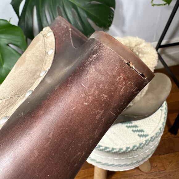 UGG Australia Carnagie Wedge Boots Shearling Cuff Suede Studded Sz 8 - Picture 10 of 16